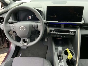 Car image 14