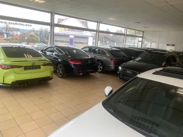 Car image 22