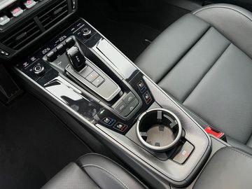 Car image 26