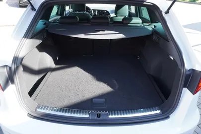Car image 34