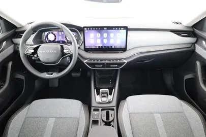 Car image 30
