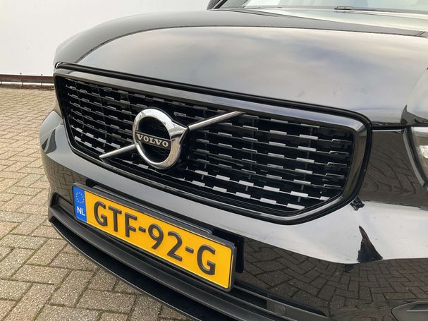 Volvo XC40 Recharge T4 156 kW image number 10