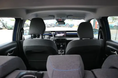 Car image 33