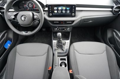 Car image 11