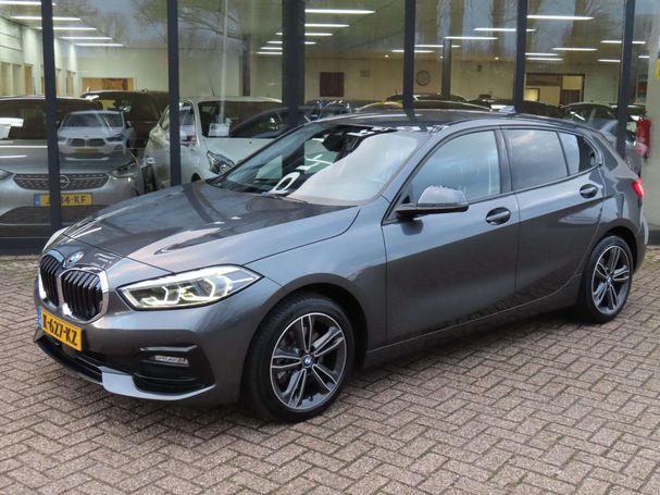 BMW 118i 100 kW image number 1