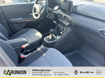 Car image 13
