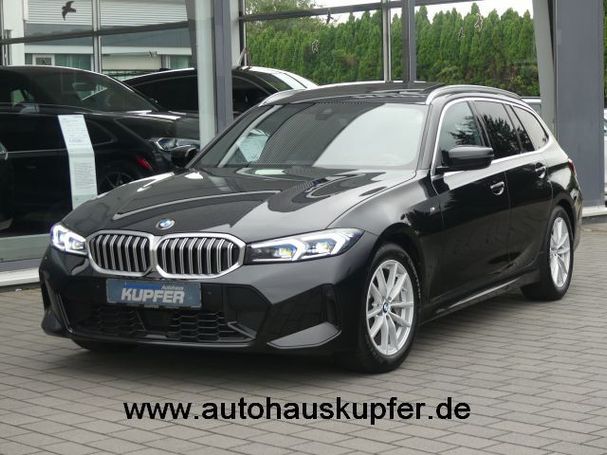 BMW 330i Touring M 180 kW image number 1