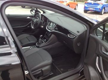 Car image 11