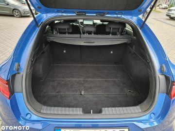 Car image 36