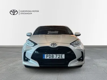 Car image 2