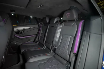 Car image 40