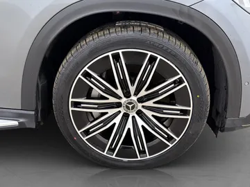 Car image 35