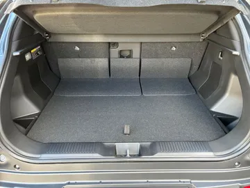Car image 29