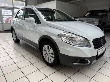 Car image 2