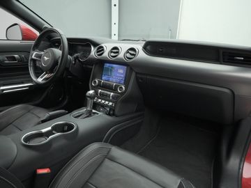 Car image 32