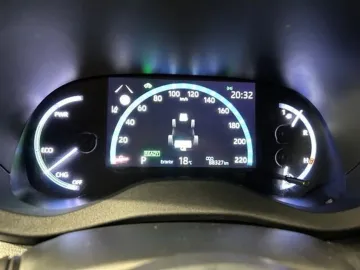 Car image 11