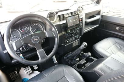 Car image 13