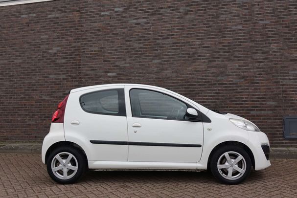 Peugeot 107 50 kW image number 5