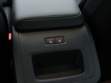 Car image 40