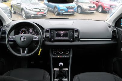 Car image 18