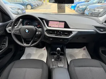 Car image 33