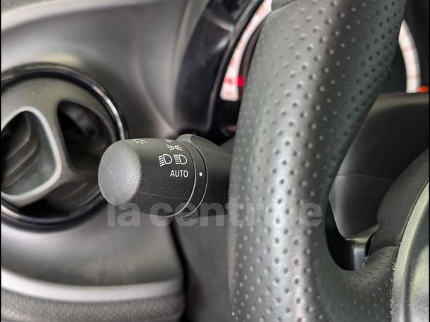 Smart ForTwo cabrio Twinamic prime 66 kW image number 17