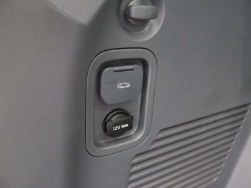 Car image 37