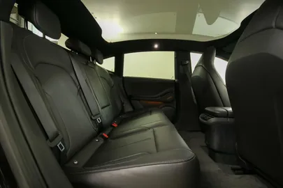Car image 24