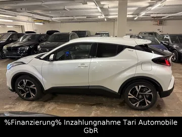Car image 3