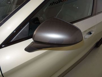 Car image 37