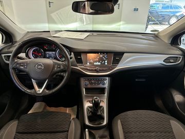 Car image 15