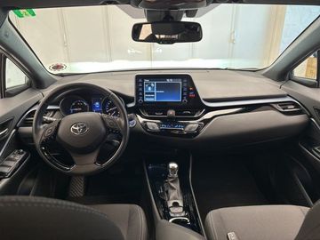 Car image 9