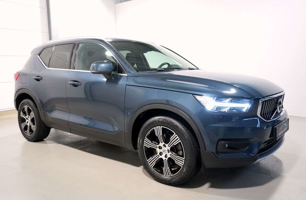 Volvo XC40 D4 AWD Inscription 140 kW image number 2