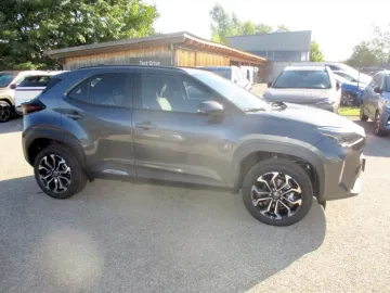 Car image 2