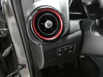 Car image 37