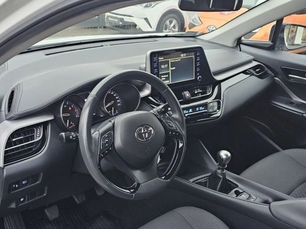 Toyota C-HR 1.2 85 kW image number 5