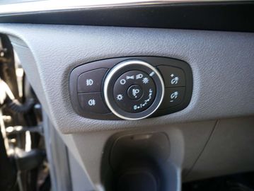 Car image 30