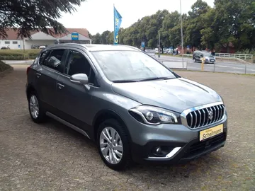 Car image 3