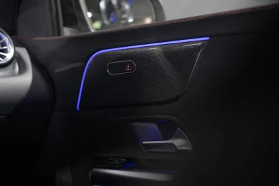Car image 38