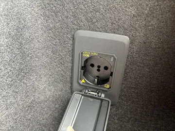 Car image 37
