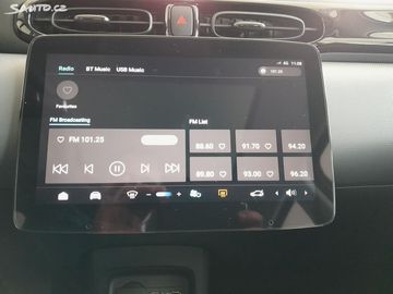 Car image 34