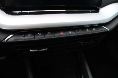 Car image 36