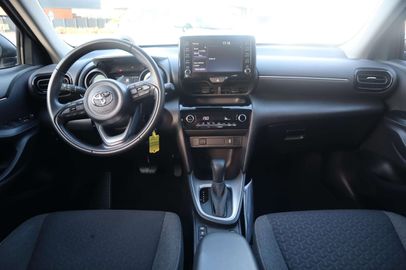 Car image 13