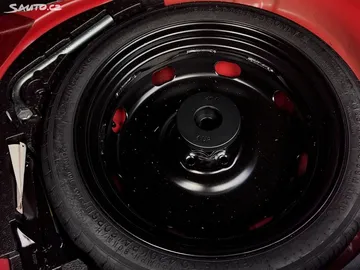 Car image 36