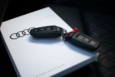Car image 27