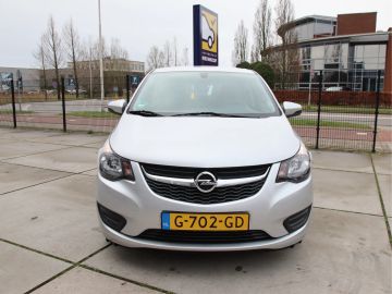 Car image 3