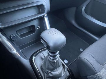 Car image 32