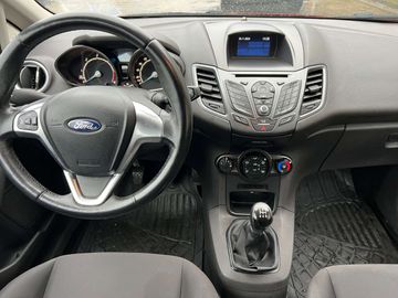 Car image 10