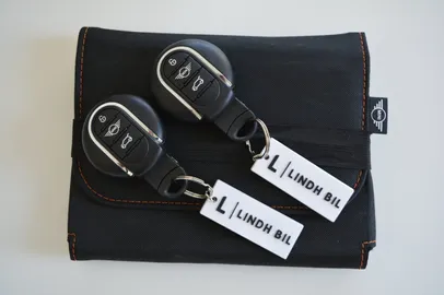 Car image 37