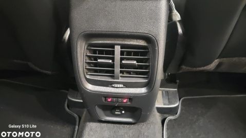 Car image 35